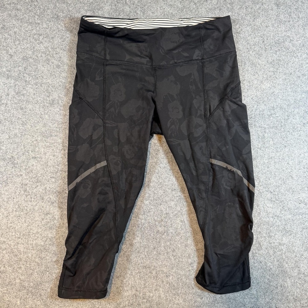Lululemon Womens 6 Black Reflective Floral Pockets 18 Inseam Running Yoga Capri